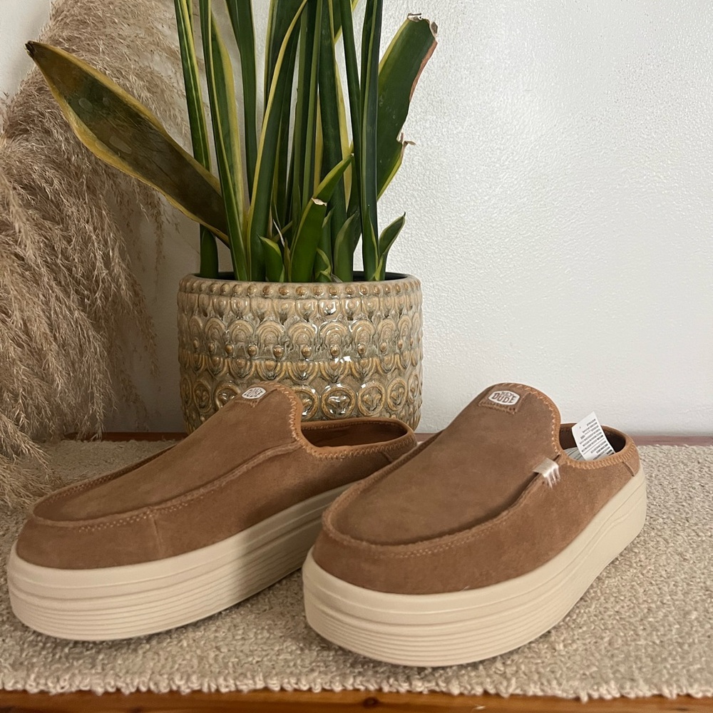 Hey Dude Austin Lift Women's Tan Slip-On Shoes